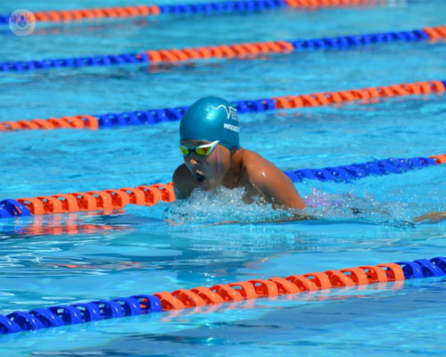 nadador-lesiones-manguito-rotador