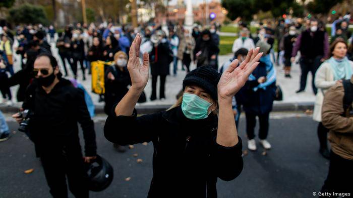 protesta-contra-las-medidas-para-frenar-el-covid-19 imagen de artículo