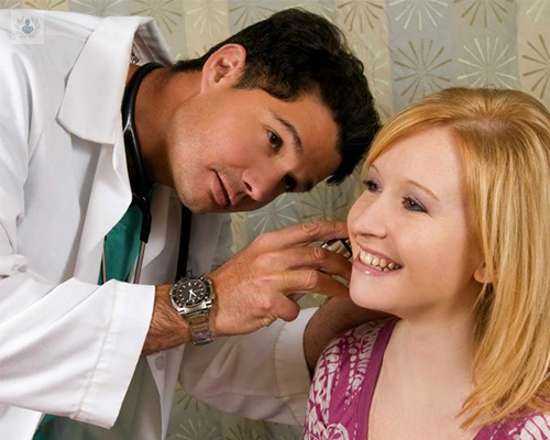 Implantes osteointegrados y microcirugía de oído para recuperar la audición