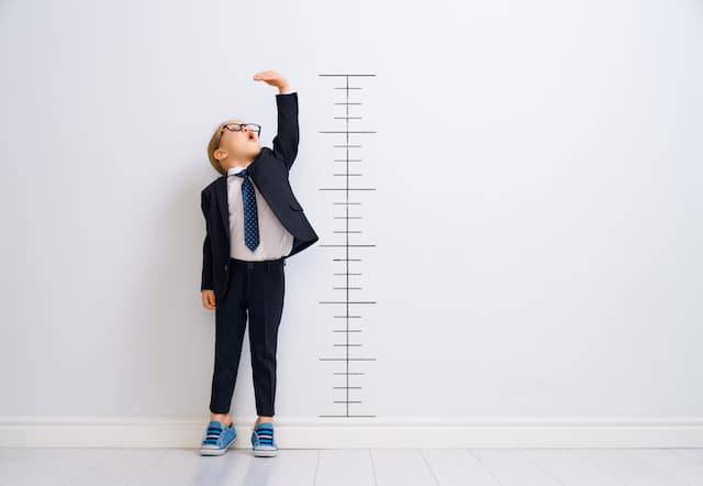 por-que-mi-hijo-es-mas-bajito-que-el-promedio imagen de artículo