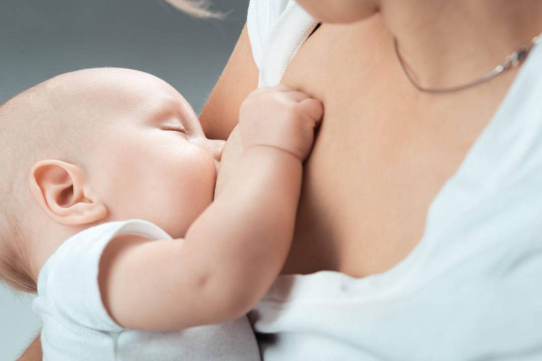 lactancia-materna-durante-el-covid-19 imagen de artículo