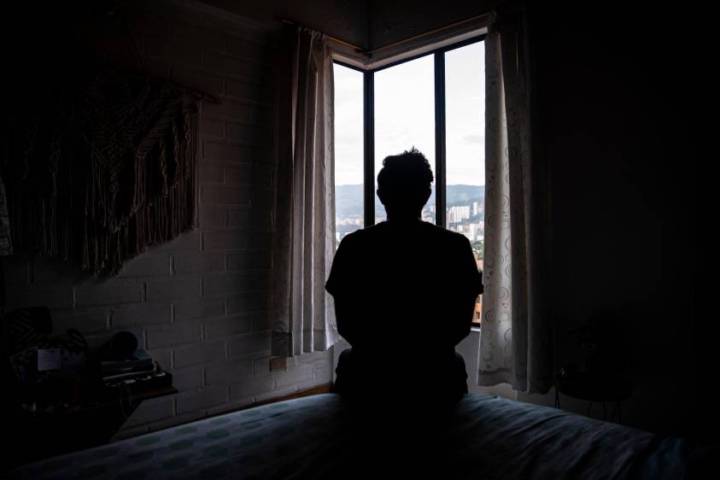 entre-la-soledad-y-la-hiperconexion imagen de artículo