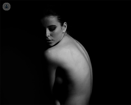 escoliosis-sintomas-y-tratamiento imagen de artículo