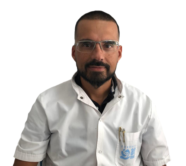 Dr. Alejandro Salvatierra 